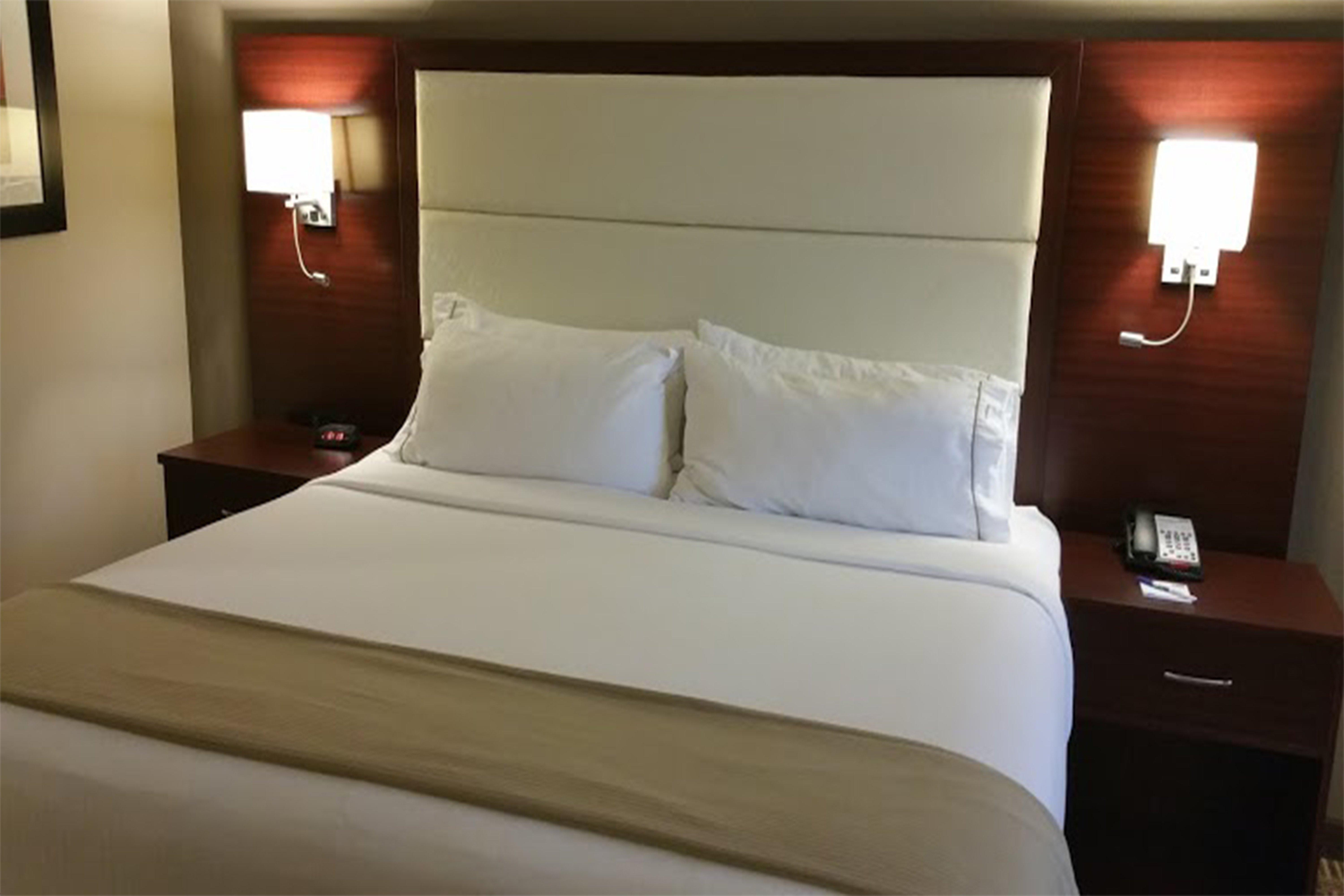 Holiday Inn Express & Suites Lantana By Ihg Exterior foto